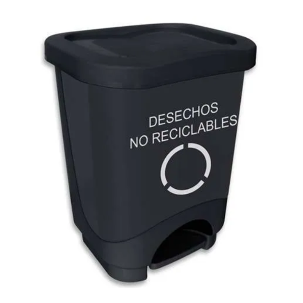 Basurero plástico negro 14 lts